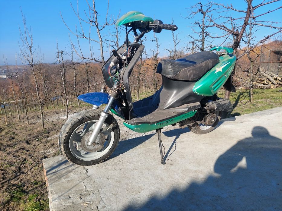 Продам скутер не на ходу