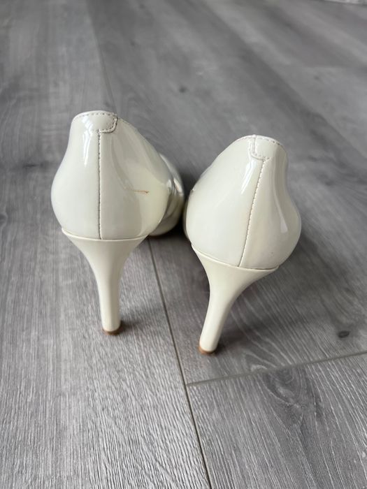 Білі туфлі Nine West 35р