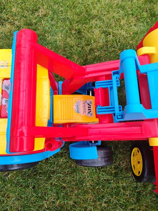 Трактор гігант wader дитяча іграшка