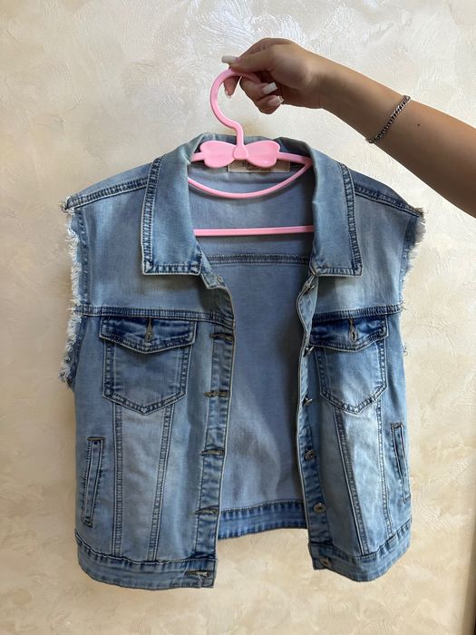 Продам дитячу джинсовку