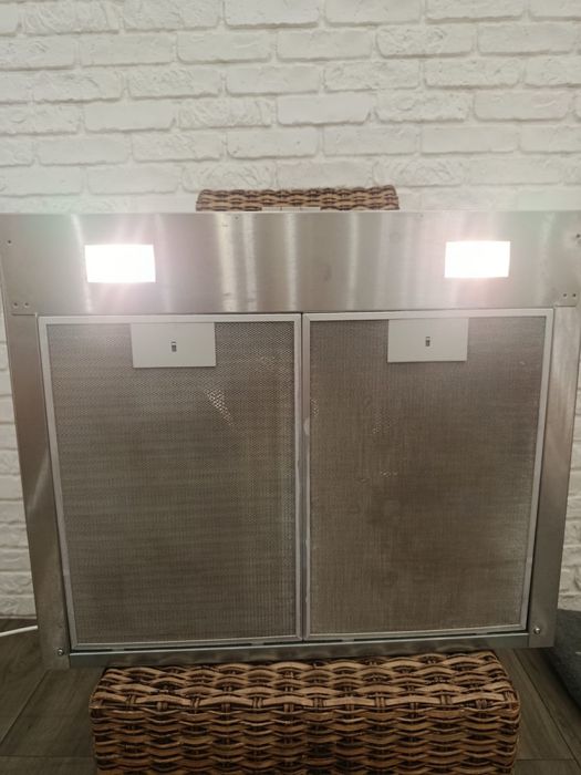 Витяжка Bosh в ідеальному стані