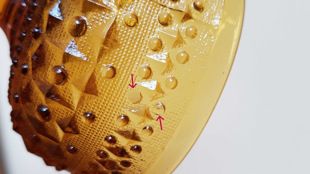 Cukiernica Romby i Guziczki (nr 3), Ząbkowice, kolorowe szkło PRL