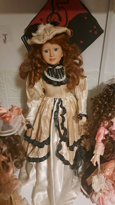 Bonecas de porcelana