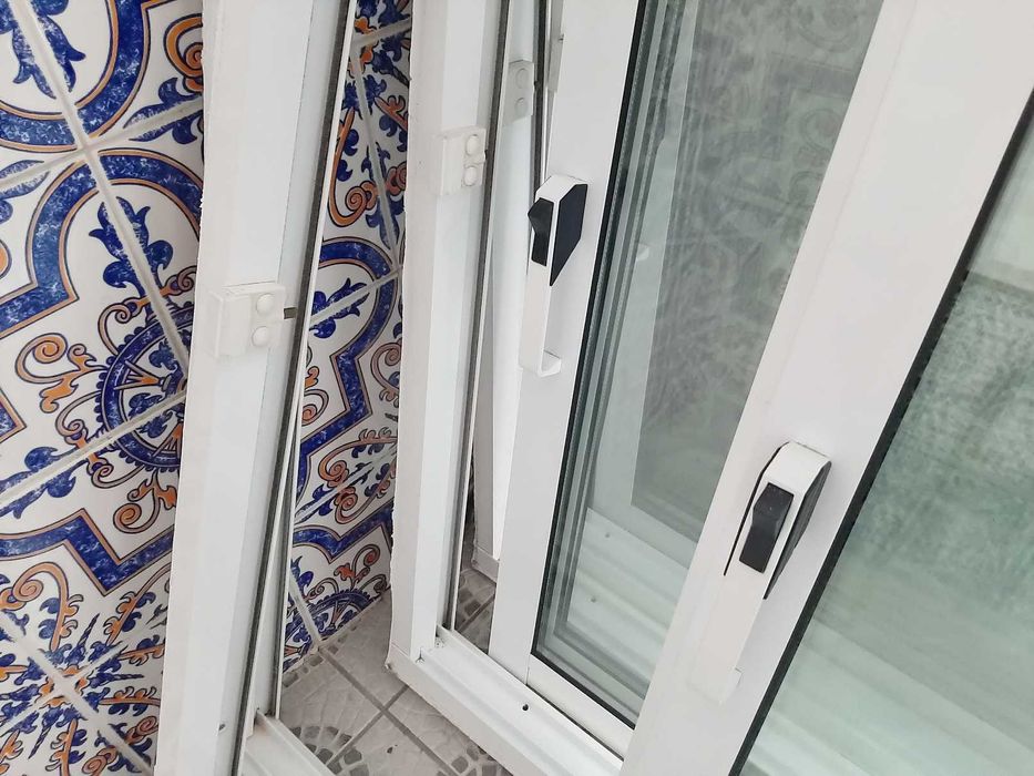 Aluminum Double-Glazed Windows with Frames – USED64285292147714123