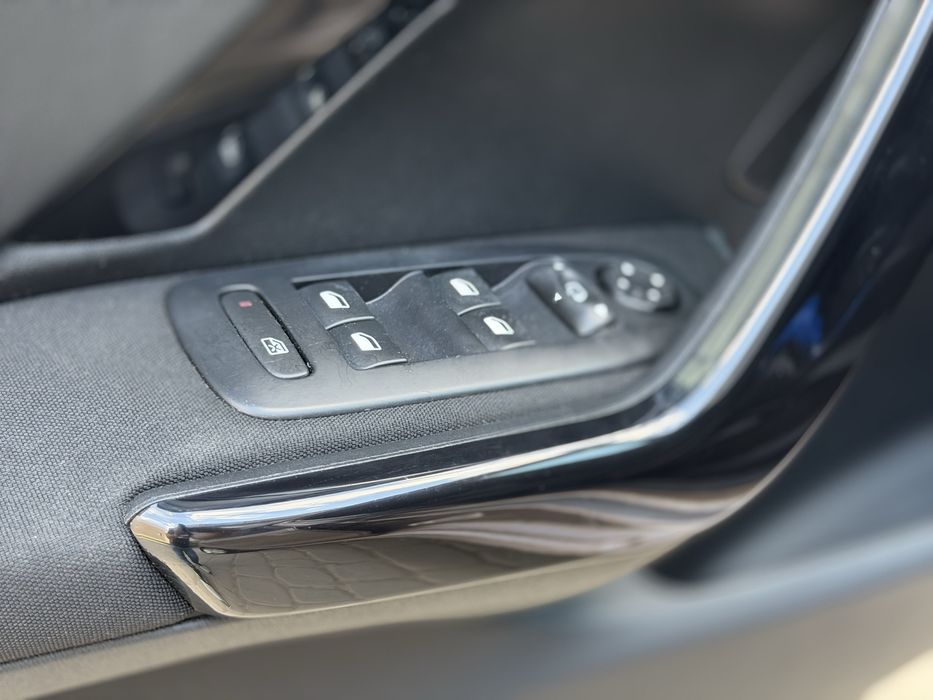 Автомобіль Peugeot 208 , 2013р, 99т пробігу