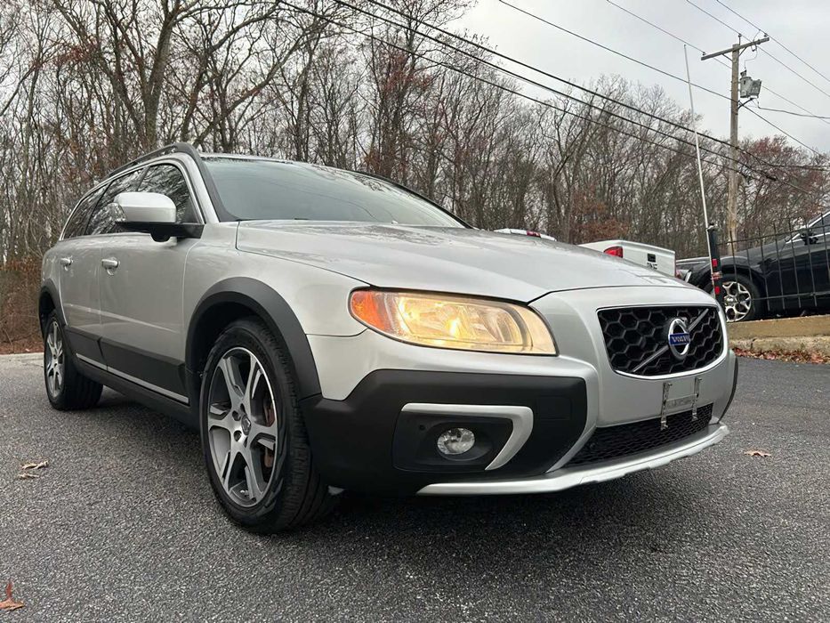 Volvo XC70      2015