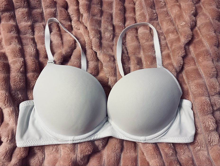 Білосніжний бюстгальтер 75В
