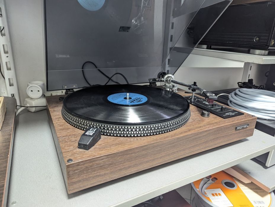 Р-в! Виниловый проигрыватель Rotel RP-1500. Belt Drive. JAPAN