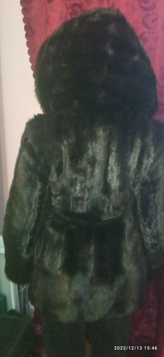 Полушубок жіночий