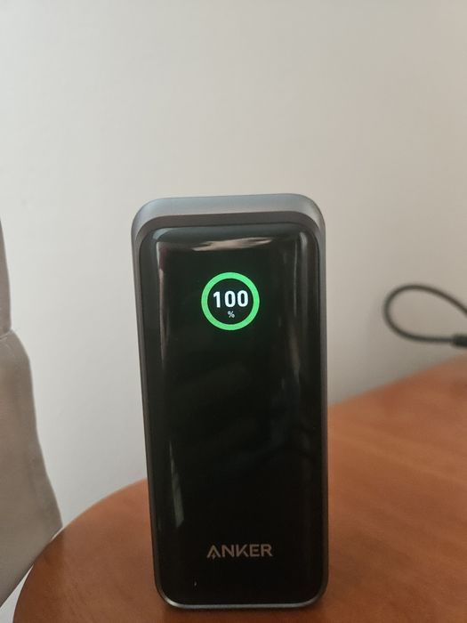 Mocny Powerbank Anker Prime 20000mAh 200W A1336 z ekranem do laptopa smartfona