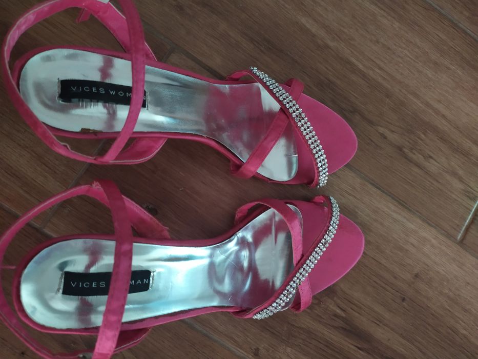 Sandały różowe szpilki