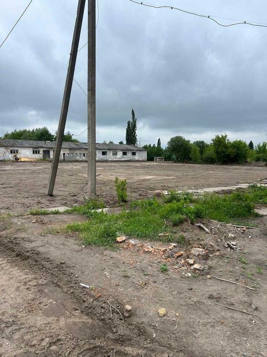 Продаж виробничо-складської комерційної бази в с.Звірів Луцького р-ну