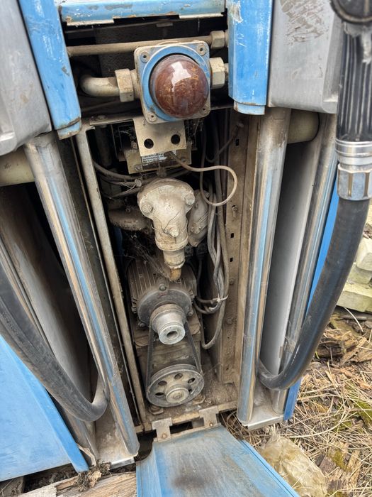 Продам бензоколонку працюючу