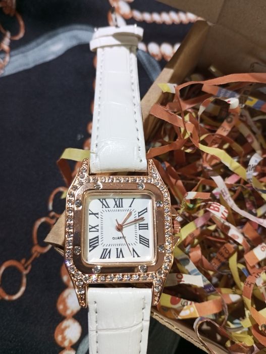 Продам жіночий годинник