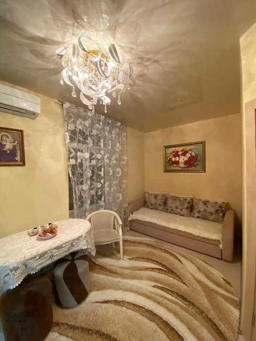 Продаж 2-кімнатної квартири вул. Небесної Сотні, 6