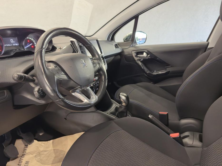 Peugeot 208 1.6 BlueHDi Style