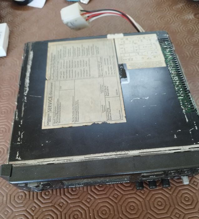 Auto rádio Grundig vintage (anos 80)