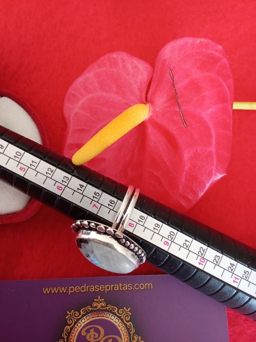 Anel em Prata com Pedra da Lua  Feito à Mão, Único e Autêntico