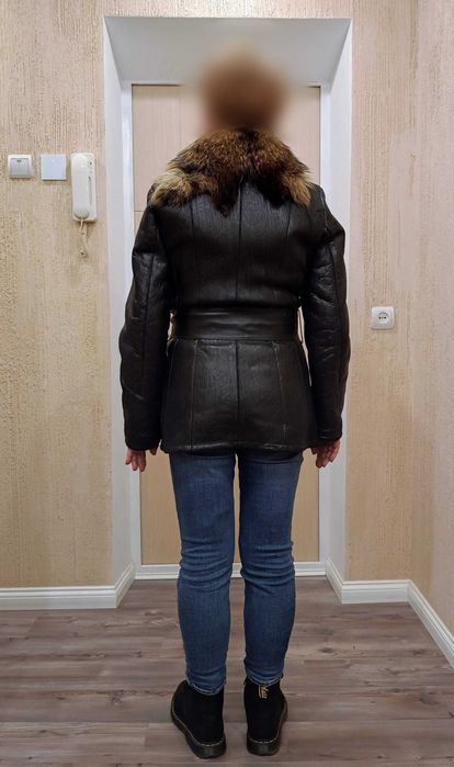 Стильная кожаная дублёнка, в идеальном состоянии, почти не носила.