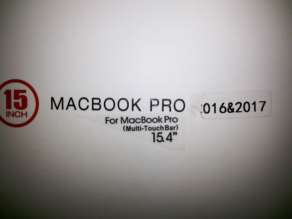 MacBook Pro 15'' - Capa Hard-Shell Comma - Cor Preto