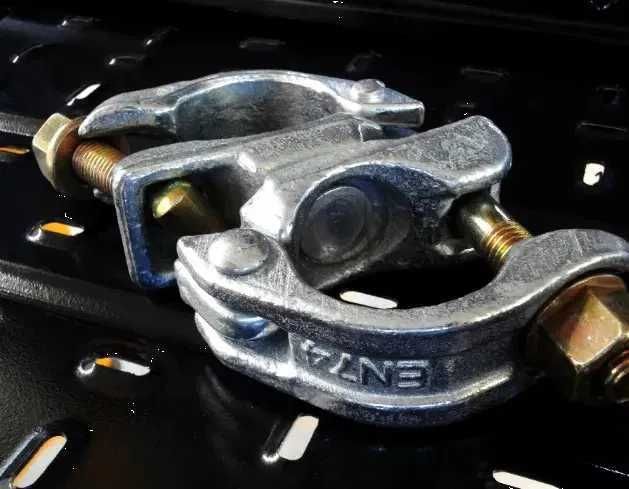 Abraçadeiras Ortogonais e Giratórias para Andaime - Novo