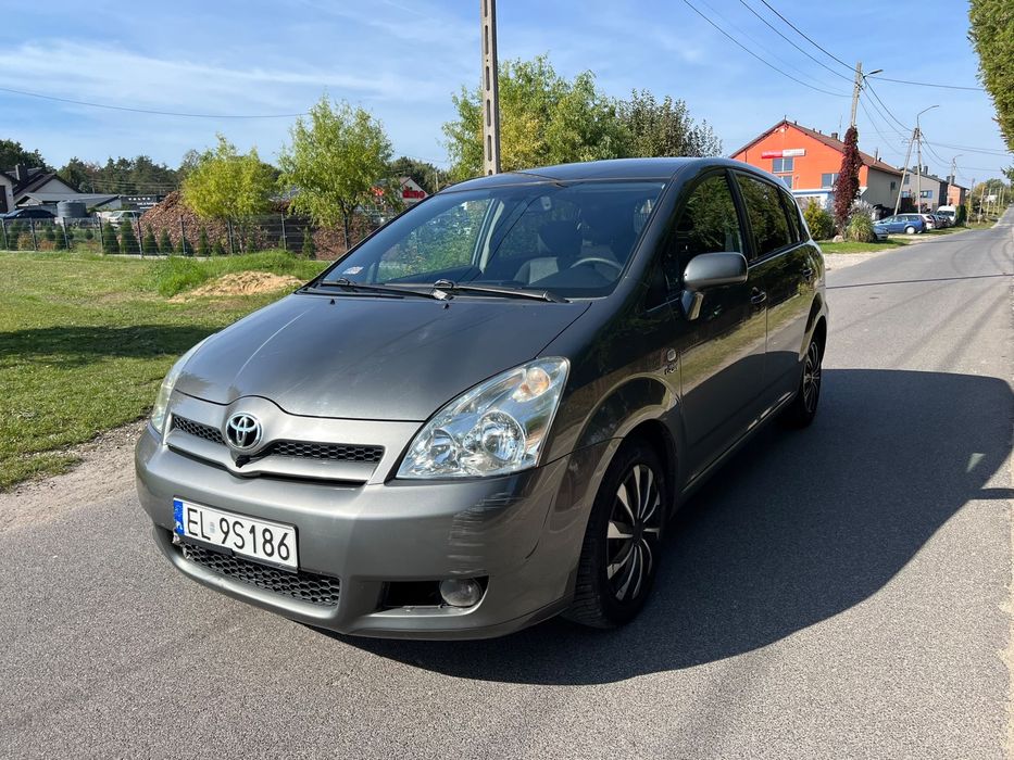 Toyota Corolla Verso_2006r_7 osobowa_2.2
