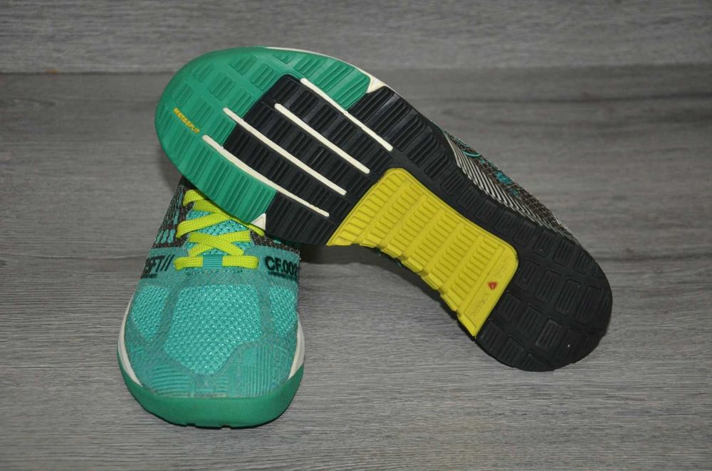 Продам кросівки Фірма Reebok .