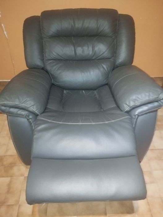 Sofá extensível em pele