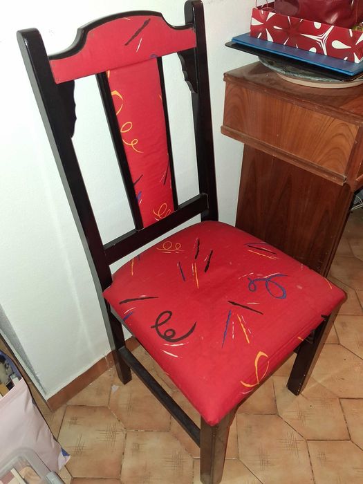 Conjunto de três cadeiras