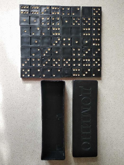 Настольна  гра  "Доміно"