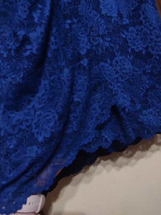 Sukienka granatowa koronkowa elegancka maskująca rozmiar 48/50