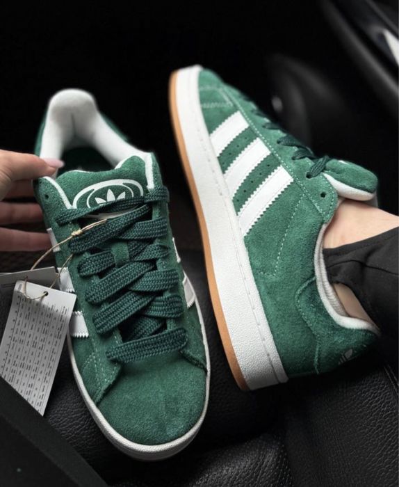 Кросівки нові 40 розмір, оригінал, устілка 26см