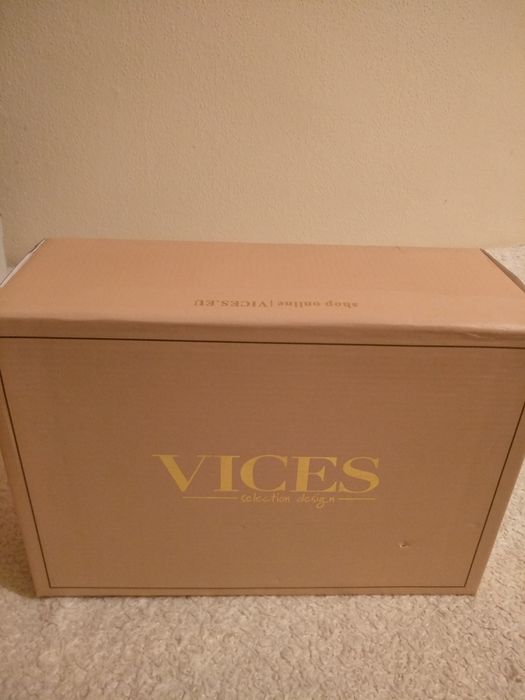 Buty damskie lakierowane