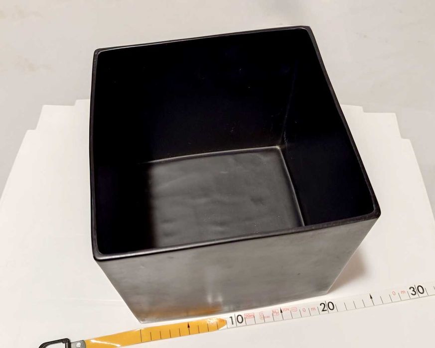 Vaso Quadrado Preto para Jardim/Decoração