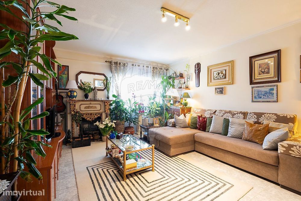 Apartamento T3 para venda — Rio de Mouro, Lisboa