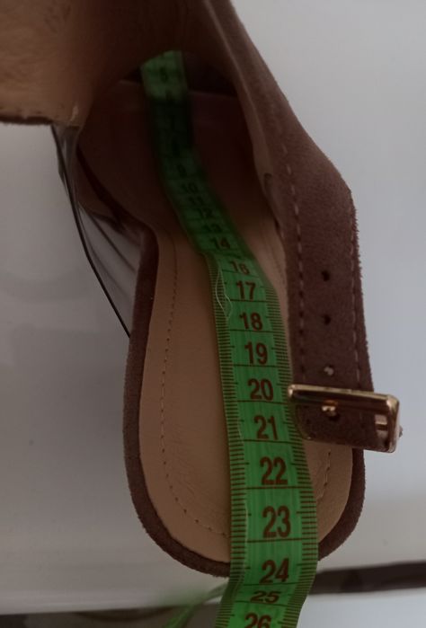 Жіночі босоніжки