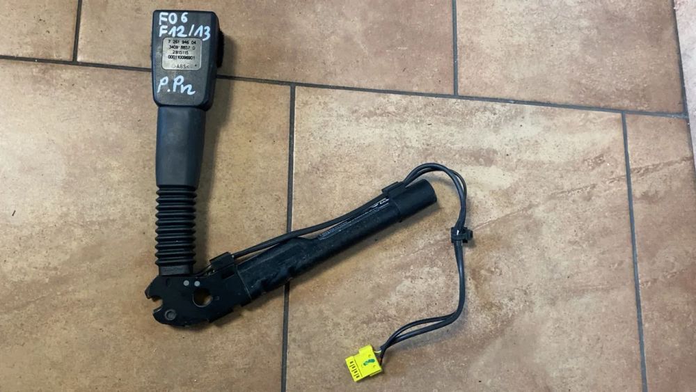 BMW F06 F12 F13 NAPINACZ PASA BEZPIECZEŃSTWA PRAWY PRZEDNI 7261946