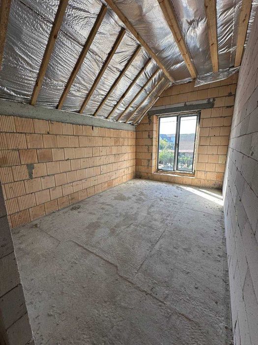 Продаж дуплексу, Заріччя