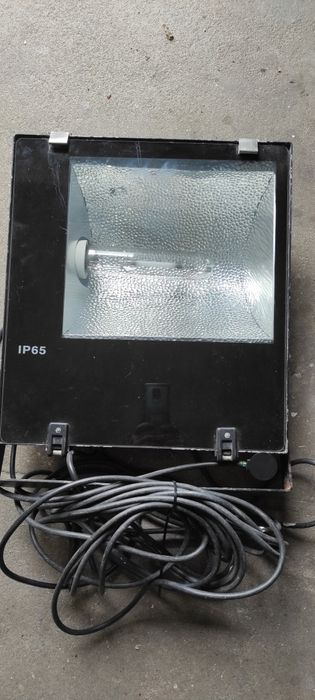 Foco com muita potência.