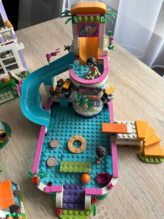 Lego Friends 41095 Dom  plus Lego 41313 Basen