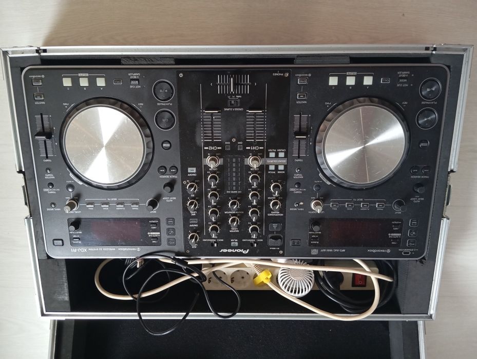 Pionner DJ XDJ R1