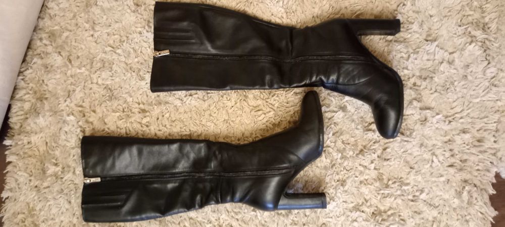 Шкіряні сапоги жіночі