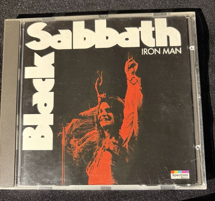 Black Sabbath varios CDs