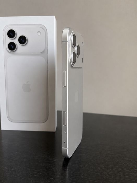 IPhone 17 Pro 256 GB  PRATEADO