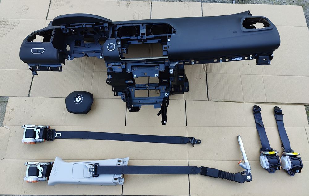 Renault Kadjar deska rozdzielcza konsola 2x poduszka airbag