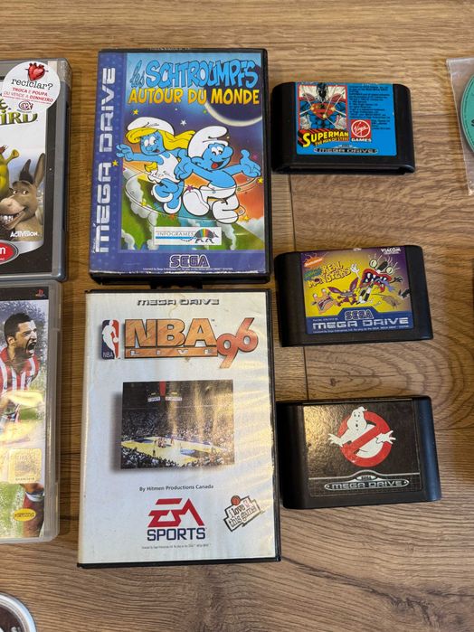 Lote 21 jogos retro Game Boy, Mega Drive, PSP, Saturn e PS3