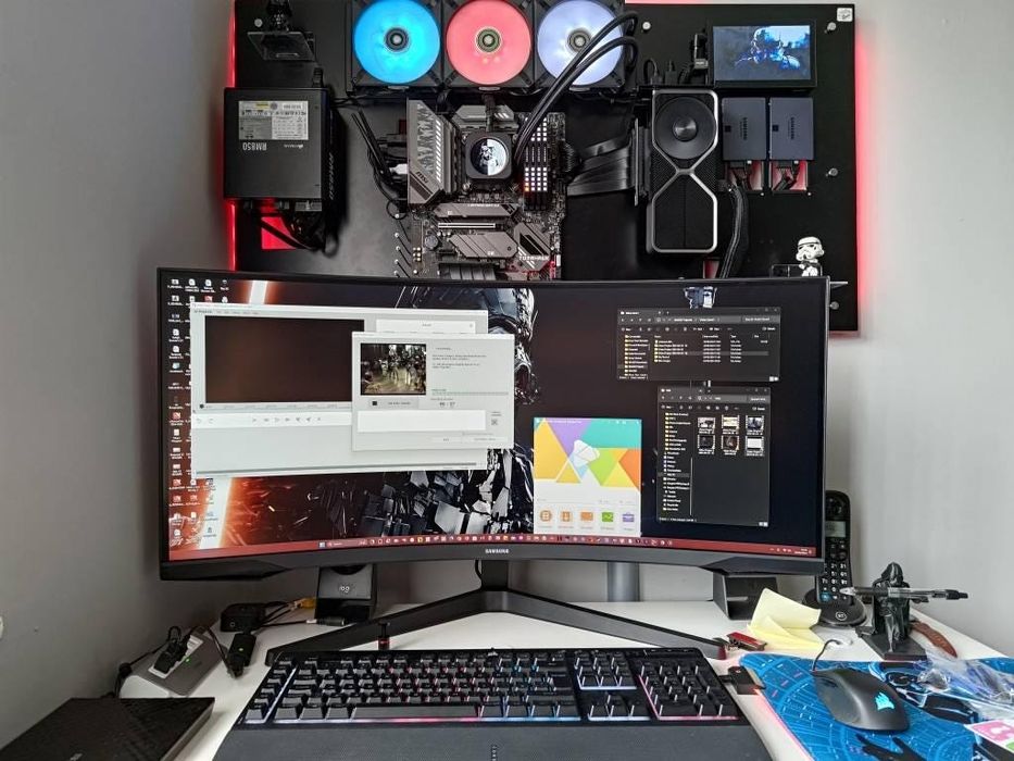 Obudowa H-CASE 1 RAL -  Otwarta obudowa PC, montaż na ścianie