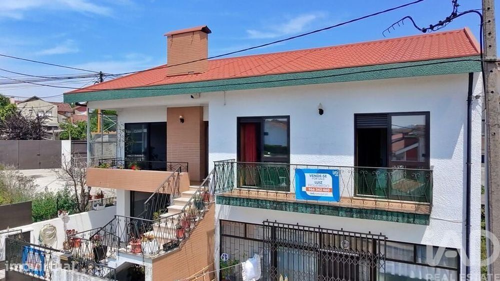 Casa / Villa T3 em Milheirós