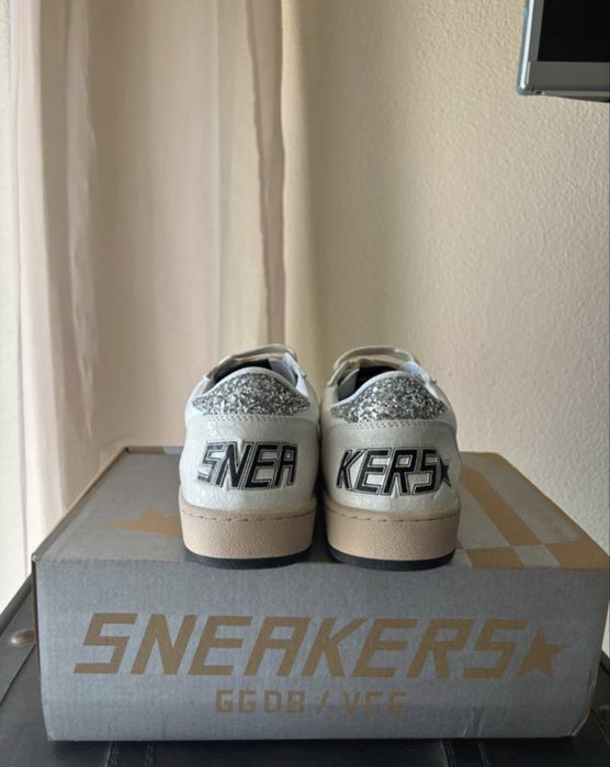Golden goose super-star