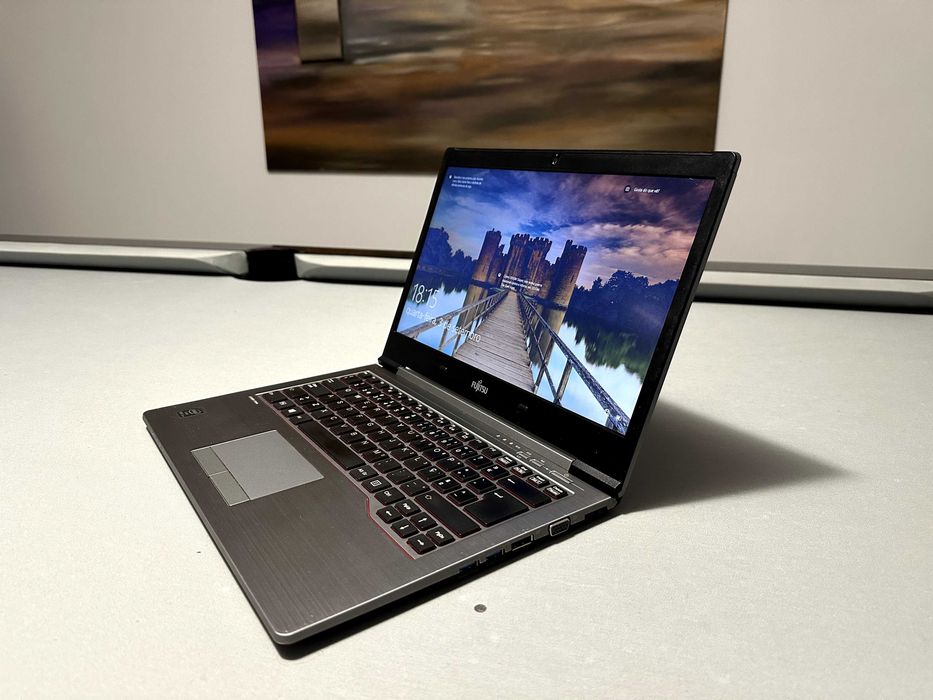 FUJITSU Intel(R) core (TM) i7-5600U
